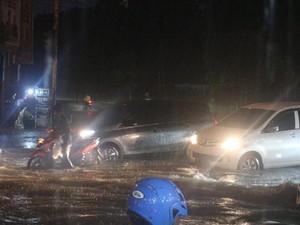 26 Daerah di Sumut Diguyur Hujan Disertai Angin Kencang