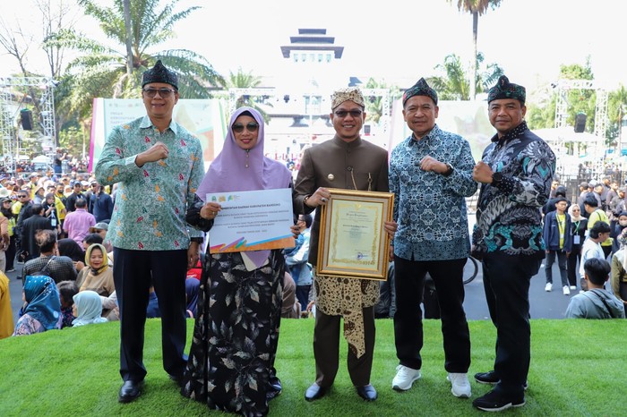 Kabupaten Bandung Raih Penghargaan TKKSD Terbaik Se-Jabar Tahun 2023