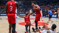 Kanada mati-matian mengejar ketertinggalan di kuarter empat. Dillon Brooks dan Shai Gilgeous Alexander memimpin kebangkitan Kanada. Layup Brooks saat laga tersisa empat menit membuat Kanada hanya tertinggal lima angka.