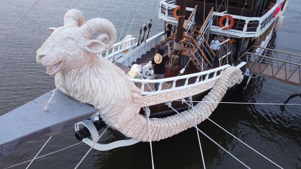 Foto pakai drone di kapal Going Merry gratis.