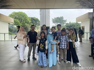 Senangnya Ocha Bawa Keluarga dari Indramayu Kunjungi Wajah Baru TMII
