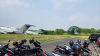Berdasar informasi yang dihimpun, pesawat-pesawat yang tak bisa dipakai lagi karena terlalu besar biaya perawatan atau perbaikannya, biasanya akan dijadikan restoran hingga dipotong-potong.