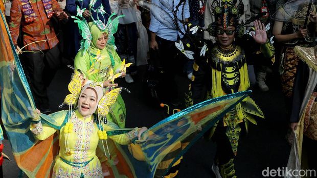 Lihat Lagi Gaya Unik Ridwan Kamil Pakai Kostum Capung di WFJ 2023