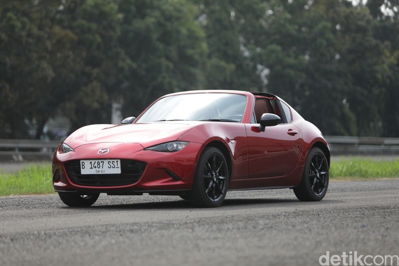 MX 5 Miata wide Fenders Wallpaper