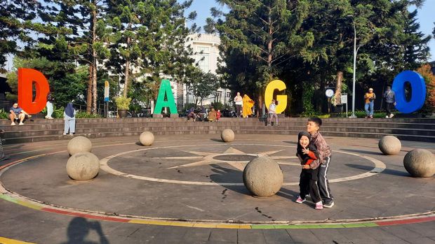 Pagi di Bandung