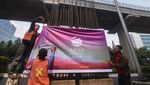 Potret Tiang Monorel Dipasang Spanduk KTT ASEAN
