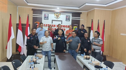 Pertemuan sejumlah petinggi Brimob Polda NTT dan Danpom TNI AL di Mako Brimob Polda NTT, Minggu (3/9/22023). (Yufengki Bria/detikBali).