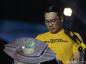 Isak Tangis RK Kenang Pimpin Jabar di Tengah Covid-Kehilangan Eril