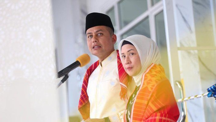 Wagubsu Musa Rajekshah dan istri pamit ke ASN di Pemprov Sumut. (Istimewa)