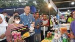 Hobi Jajan Kuliner Tradisional, Ini Momen AHY Makan Bakso hingga Ayam Goreng