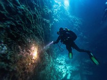 Kisah Penyelam 5 Hari Bertahan Hidup di Gua Bawah Air, Ia Makan Ikan Mentah
