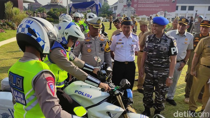 Apel Operasi Zebra Candi 2023 di lapangan Polda Jawa Tengah, Jalan Pahlawan, Kota Semarang, Senin (4/9/2023).