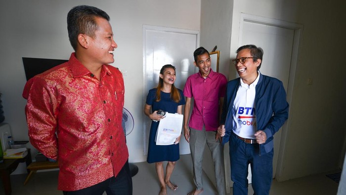 Apresiasi Nasabah di Hari Pelanggan Nasional Merayakan Hari Pelanggan Nasional seluruh Direksi Bank BTN terjun langsung melakukan pelayanan kepada para nasabahnya di seluruh Indonesia.