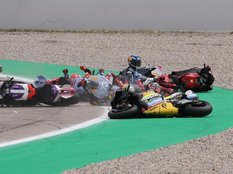 Detik-detik Kecelakaan Horor di MotoGP Catalunya