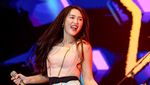 5 Potret Happy Asmara, Pedangdut Jawa Timur Fotonya Mejeng di Times Square New York