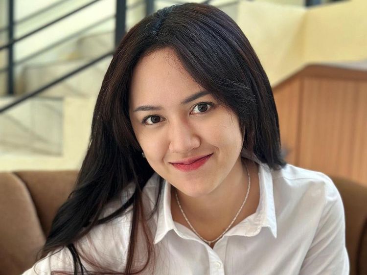 5 Potret Happy Asmara, Pedangdut Jawa Timur Fotonya Mejeng di Times Square New York