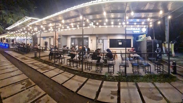 Harman Cafe Surabaya