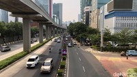 Dishub DKI Jakarta memberlakukan rekayasa lalu lintas di jalanan sekitar lokasi acara KTT ASEAN di Jakarta. 