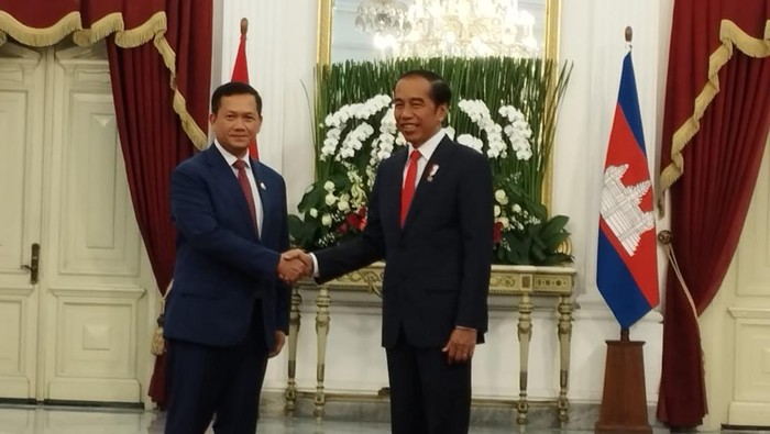 Presiden Joko Widodo (Jokowi) menerima kunjungan Perdana Menteri (PM) Kamboja Hun Manet. Ada tiga hal yang disampaikan Jokowi dalam pertemuan bilateral tersebut.