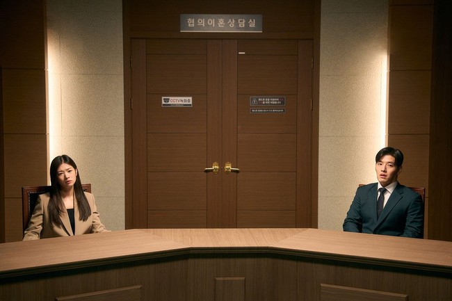 Pasangan itu sudah tak sabar untuk berpisah dari satu sama lain. Tanpa disangka keduanya mengalami amnesia akibat kecelakaan sebulan sebelum bercerai.Foto: dok. Mindmark