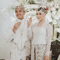 Terbaru adalah pernikahan Kaesang Pangarep dan Erina Gudono. Putra ketiga Presiden Jokowi ini menikahi Puteri Indonesia DIY 2022 pada 10 Desember 2022, dan kental dengan budaya Yogyakarta. Foto: Instagram