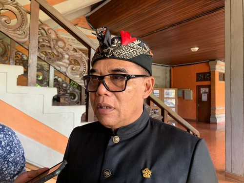 Ketua DPRD Provinsi Bali I Nyoman Adi Wiryatama saat ditemui di kantor DPRD Provinsi Bali, Senin (4/9/2023). (Rizki Setyo Samudero)