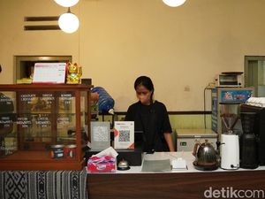 Kopi Rumahan, Ngopi di Coffee Shop Layaknya di Rumah Sendiri