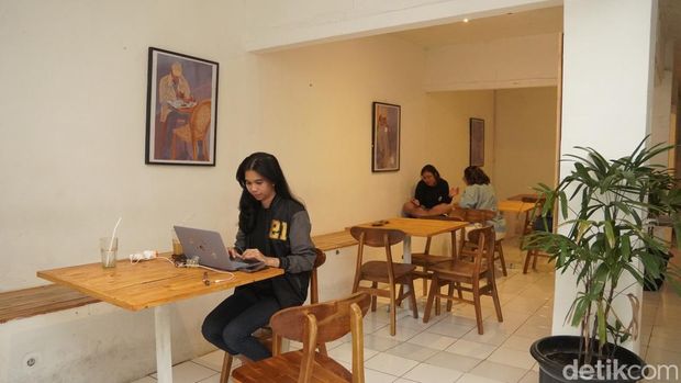 Kopi Rumahan, Hadirkan Konsep Ngopi Layaknya di Rumah Sendiri