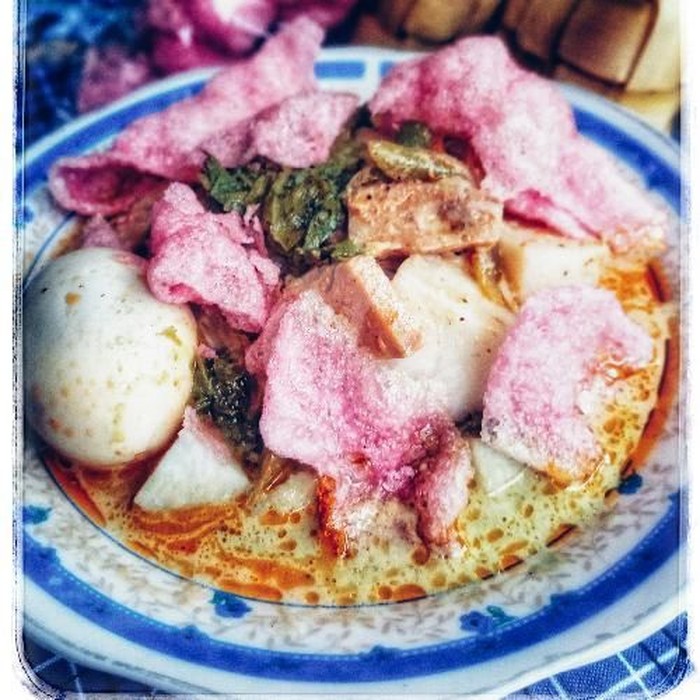 Lamak Bana! 20 Ketupat Sayur Padang Berlauk Komplet Lamak Bana! 20 Ketupat Sayur Padang Berlauk Komplet