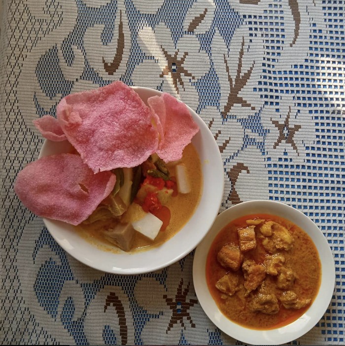 Lamak Bana! 20 Ketupat Sayur Padang Berlauk Komplet Lamak Bana! 20 Ketupat Sayur Padang Berlauk Komplet