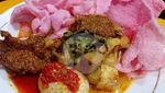 Lamak Bana! 20 Ketupat Sayur Padang Berlauk Komplet