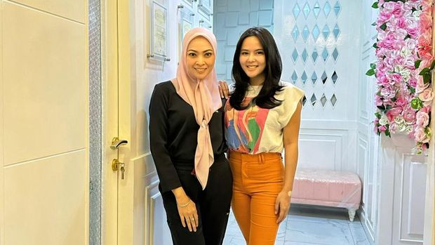 Marizka Juwita saat melakukan perawatan di klinik Gendhis.