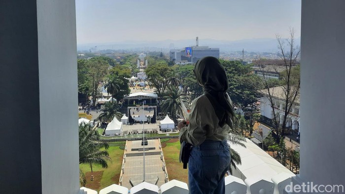 Menikmati Sisi Lain Bandung Dari Puncak Gedung Sate 6644