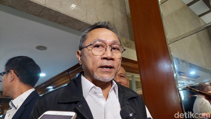 Menteri Perdagangan Zulkifli Hasan di DPR Senin (4/9).