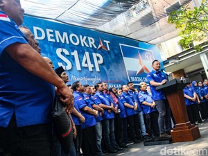 Demokrat di Antara Ganjar Pranowo dan Prabowo Subianto