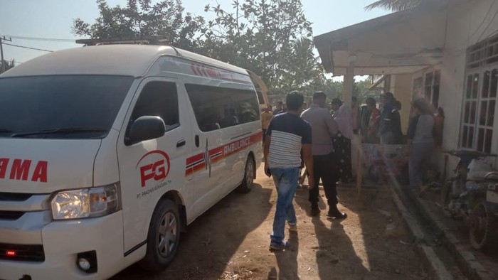 Pria bernama Uus Suhairi (30) di Paser, Kalimantan Timur (Kaltim) ditemukan tewas usai diterkam buaya saat menjala udang di sungai.