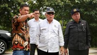 Menteri Basuki menargetkan pembangunan Jalan Paralel Perbatasan Kalimantan Barat hingga Batas Kaltim sepanjang 608 km dapat tembus seluruhnya di akhir 2024.   