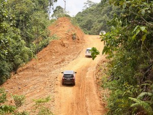 Jalan Perbatasan Kalbar-Kaltim 608 Km Lagi Dibangun, Ini Progresnya