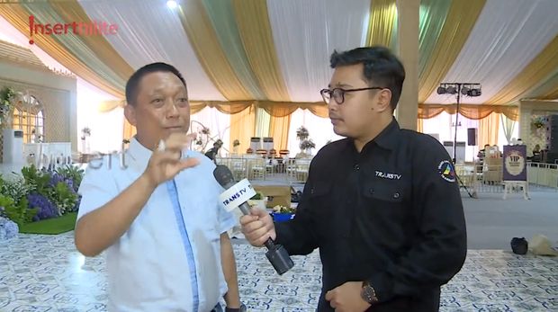 Pengusaha tambang asal Kalimantan Selatan, Haji Juanda alias Haji Ciut menggelar pesta pernikahan anaknya. (Tangkapan Layar Insertlive)