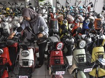 Syarat Cuma KTP, Motor Listrik Subsidi Mulai Banyak Diburu