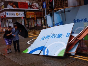 Ngerinya Topan Saola di Hong Kong, Angin Tiup Gedung Sampai Bergoyang
