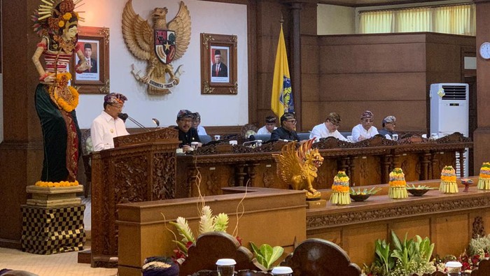 Sidang Paripurna ke-41 DPRD Provinsi Bali di gedung DPRD Bali, Senin (4/9/2023). (Rizki Setyo Samudero)