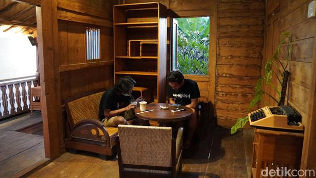 Siku Kopi, Urban Vintage Coffee Shop di Tengah Kota Denpasar