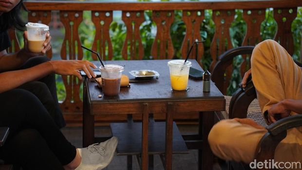Siku Kopi, Urban Vintage Coffee Shop di Tengah Kota Denpasar