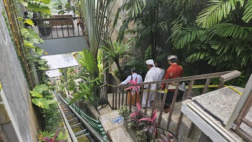Suasana Ayuterra Resort pasca tertimpa musibah, petugas mengambil barang bukti untuk dibawa ke Polda sedangkan pihak keluarga korban menerima santunan dari pihak manajemen resort, Senin (4/9/2023).