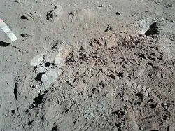 Batu dari Misi Apollo Ungkap Misteri Medan Magnet Bulan