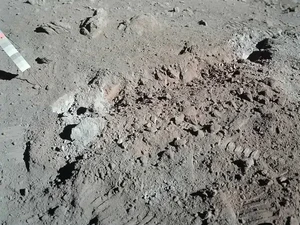 Batu dari Misi Apollo Ungkap Misteri Medan Magnet Bulan