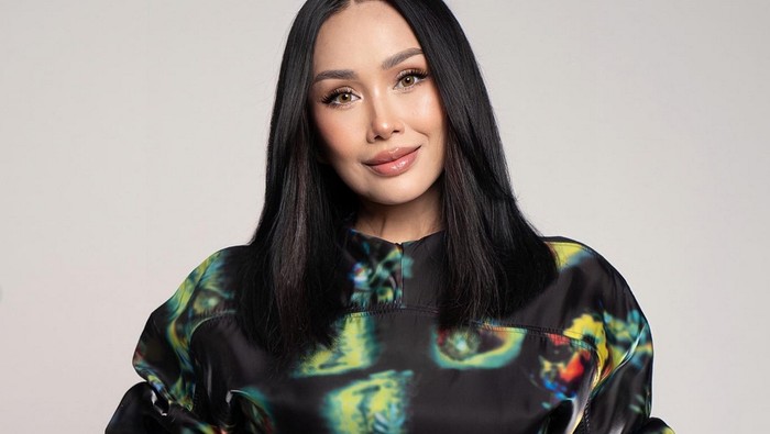 Titi DJ sebelum dan setelah operasi plastik