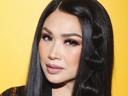 8 Foto Transformasi Titi DJ Setelah Operasi Plastik, Sering Bikin Manglingi