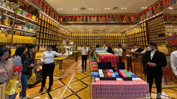 Butik Teh Mewah Ini Punya Ratusan Varian Teh yang Nikmat